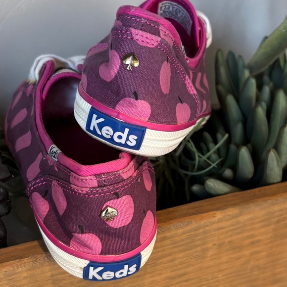NWOT  Kate Spade Snapdragon Burgundy Apple Print Keds Lace-up - Picture 3 of 7
